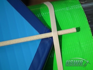 A close view of the dowel mounting method.